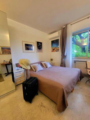 Cannes Studio air conditionné et bon wifi